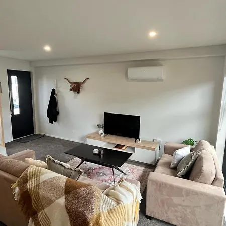 Cbd Luxury 2 Bedroom Retreat